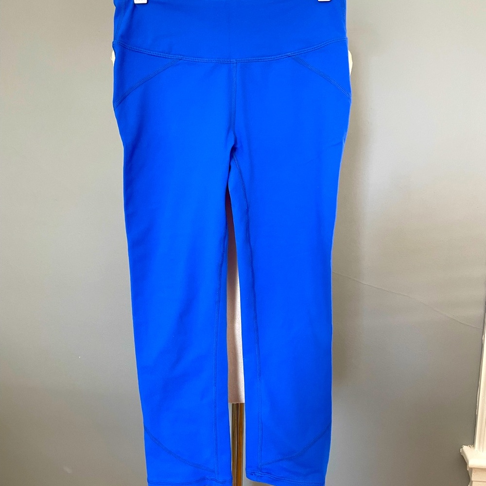 Fabletics size xs royal blue workout leggings 3/4 length